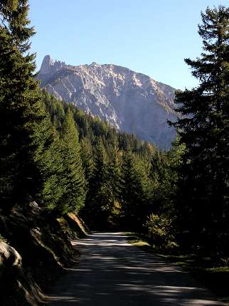 &copy; Mister Flaggy / Switzerland Aufnahme: 16.10.2005, Pas du Lein - Pierre Avoi